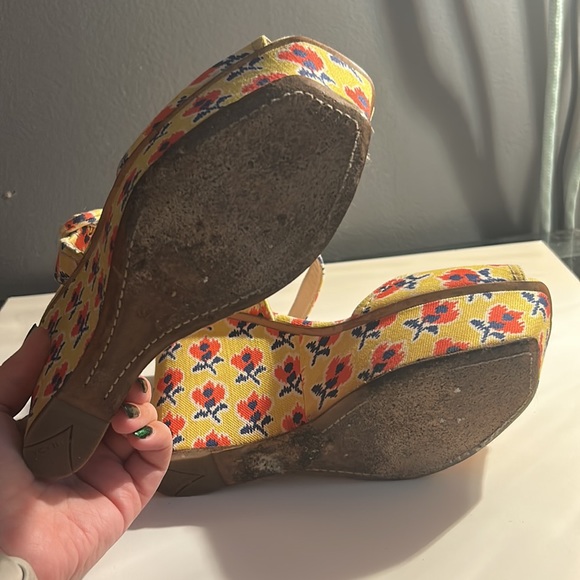 Prada yellow & floral platform, wedge sandals - Picture 7 of 12